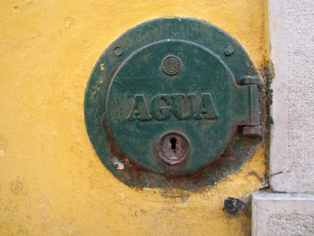 agua_img_6967 The Agua was locked up everywhere we went. I assume these were public waterworks, like fire hydrants or something. Regardless, I thought they were cool looking. Actually the drinking water was good straight from the tap.